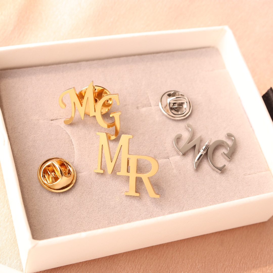 Custom Initials Brooch For Gro - đánh giá và giá Men Accessories Brooch
