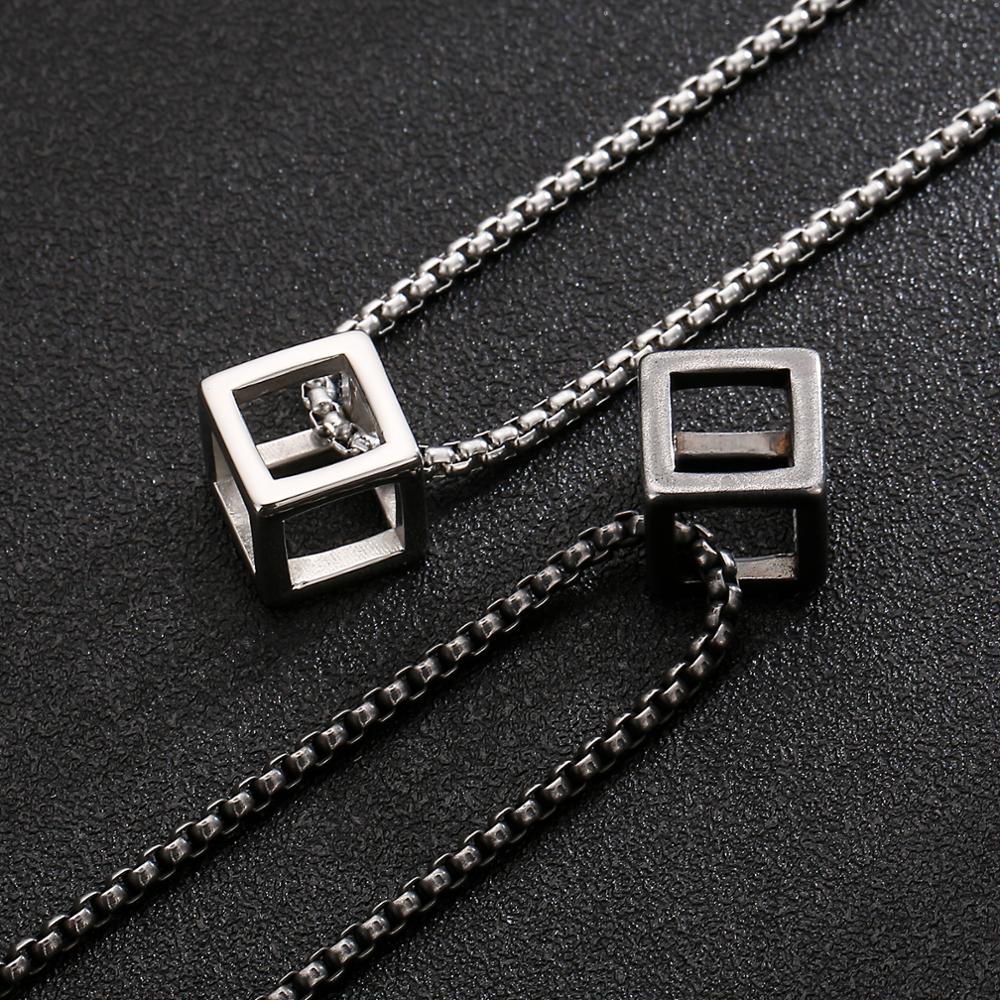 Kalen Ba Chiều Vuông Mặt Dây C - đánh giá và giá Men Accessories Rule